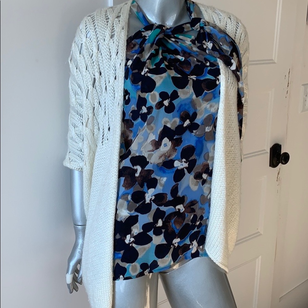 Accent sweater
